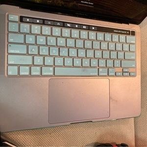 Apple laptop. Mac Pro 8 GB Apple M2